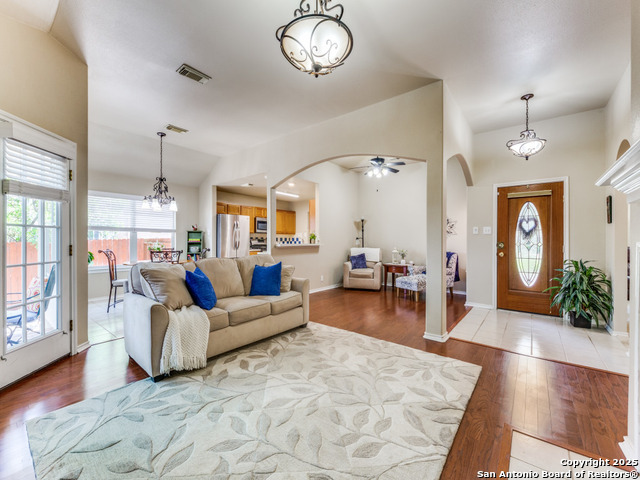 Listing photo id 2 for 8526 Chelsea Park