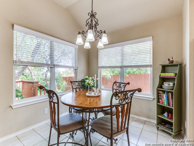 Listing photo id 7 for 8526 Chelsea Park
