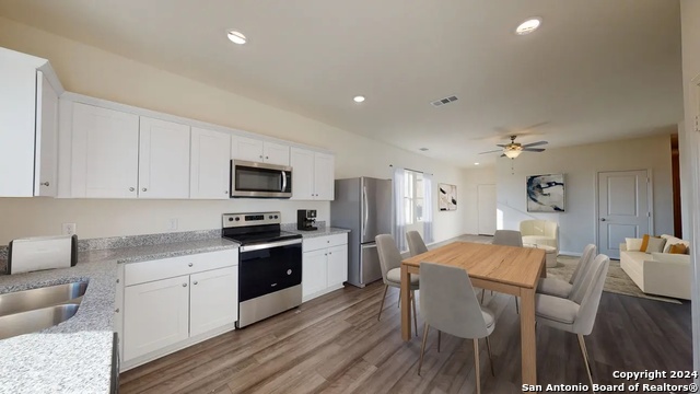 Listing photo id 1 for 836 Goodhart