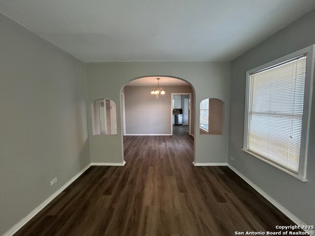 Image 11 of 22 For 407 Westminster Ave