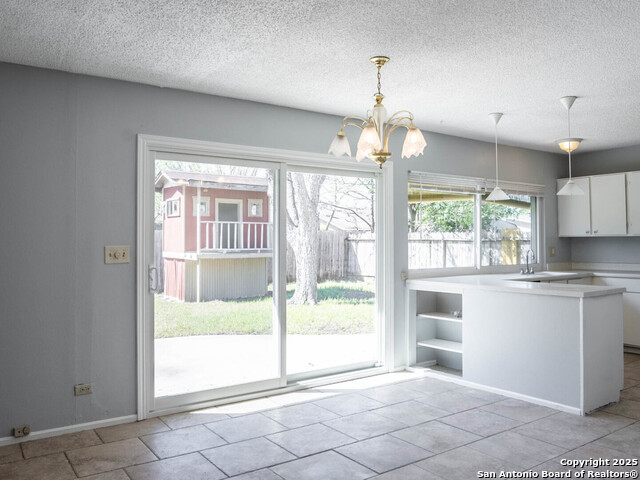 Image 10 of 19 For 6706 Spring Manor