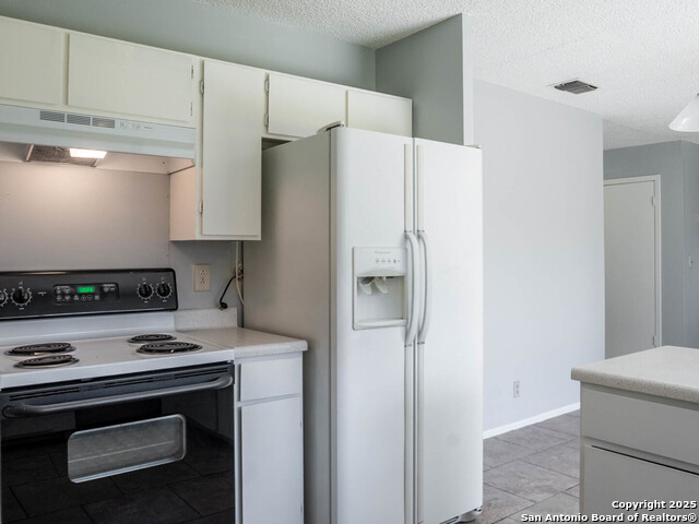 Image 9 of 19 For 6706 Spring Manor