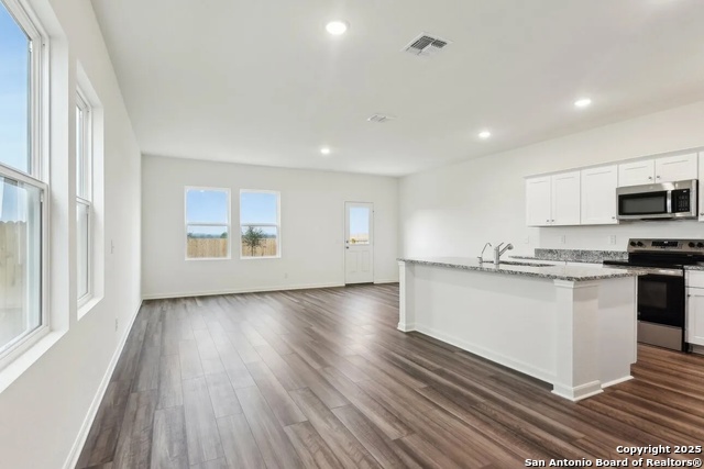 Image 11 of 15 For 5234 Thistle Place