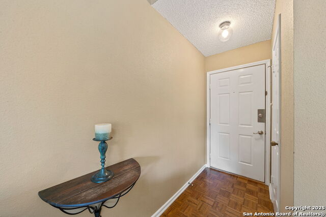 Image 6 of 31 For 10955 Wurzbach  905