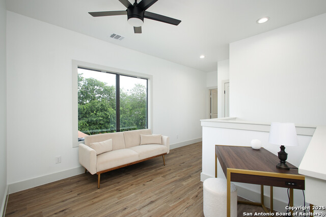 Image 11 of 23 For 321 Porter St