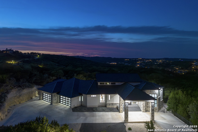 Image 10 of 50 For 25003 Miranda Ridge