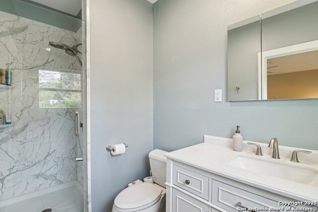 Listing photo id 28 for 703 Marquis