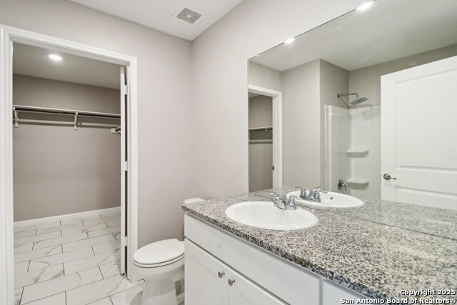 Listing photo id 23 for 4526 Meadowland