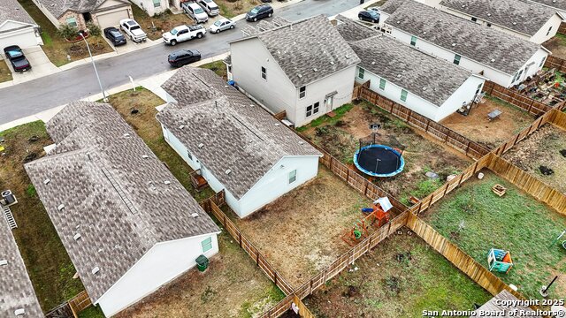 Listing photo id 34 for 4526 Meadowland
