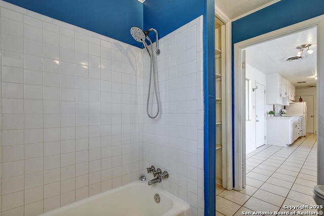 Listing photo id 16 for 284 Lake Forest