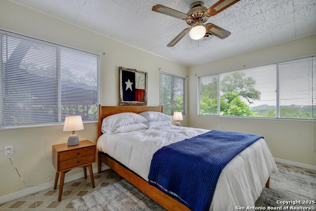 Listing photo id 19 for 284 Lake Forest