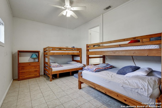 Listing photo id 22 for 284 Lake Forest