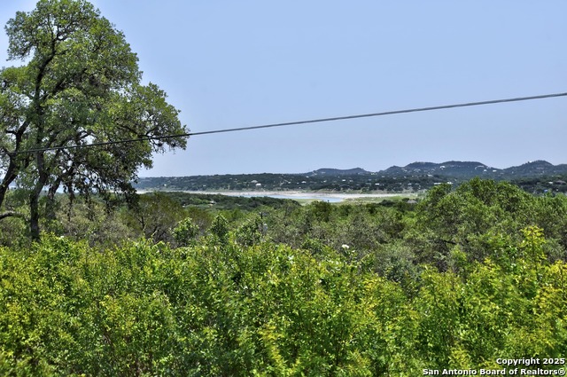 Listing photo id 24 for 284 Lake Forest