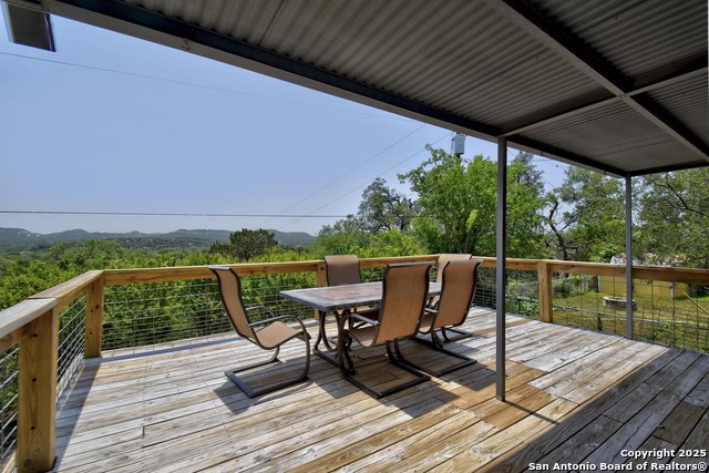 Listing photo id 25 for 284 Lake Forest