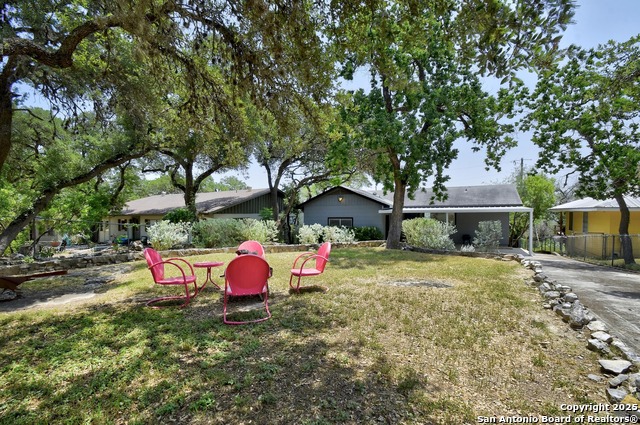 Listing photo id 1 for 284 Lake Forest