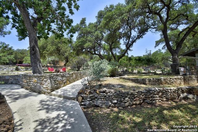 Listing photo id 2 for 284 Lake Forest