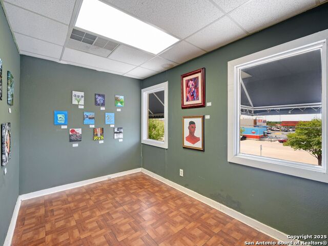 Image 20 of 62 For 250 Olmos W