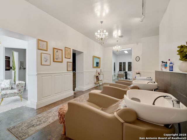 Image 32 of 62 For 250 Olmos W