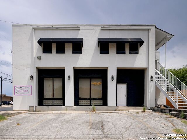 Image 6 of 62 For 250 Olmos W