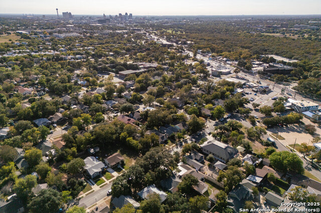 Image 11 of 16 For 220 Pershing Ave