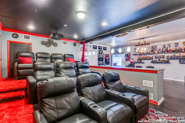 Image 11 of 25 For 25518 Veining Way