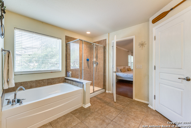 Image 16 of 25 For 25518 Veining Way