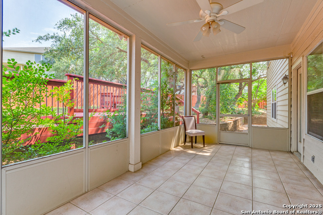 Image 23 of 25 For 25518 Veining Way