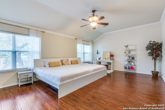 Image 8 of 25 For 25518 Veining Way
