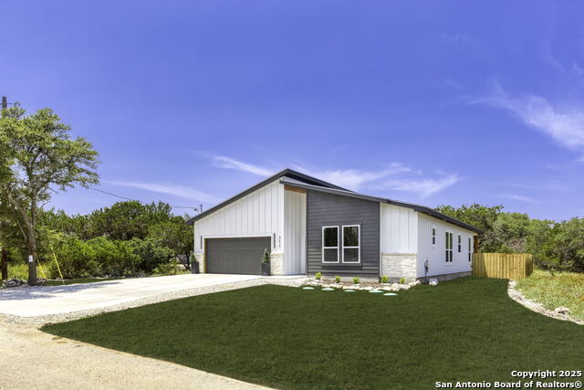 Image 2 of 44 For 371 Granite Rd