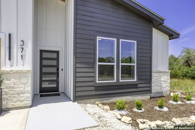 Image 3 of 44 For 371 Granite Rd