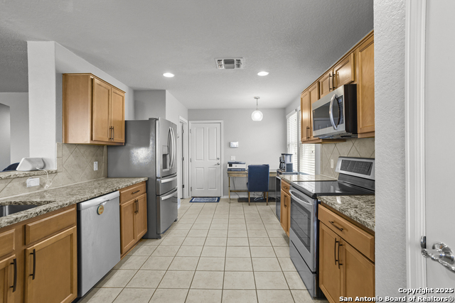 Image 16 of 28 For 5544 Columbia