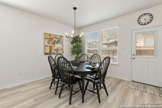 Image 8 of 32 For 14839 Vance Jackson #1101