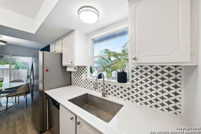 Image 12 of 28 For 14201 Modesta Pl