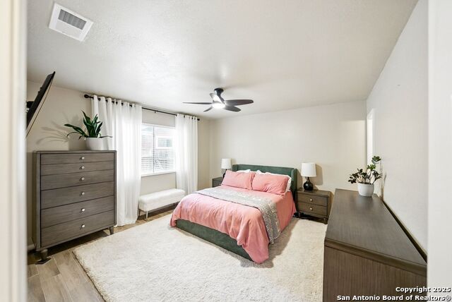 Image 21 of 28 For 14201 Modesta Pl