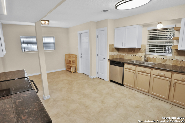 Image 15 of 51 For 230 Tammy Dr