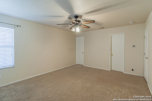 Listing photo id 17 for 7202 Archers Coach
