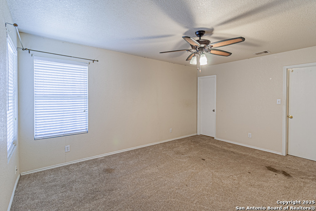 Listing photo id 18 for 7202 Archers Coach