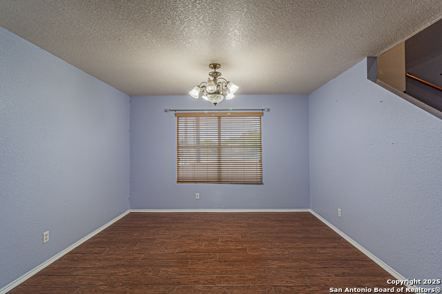 Listing photo id 3 for 7202 Archers Coach