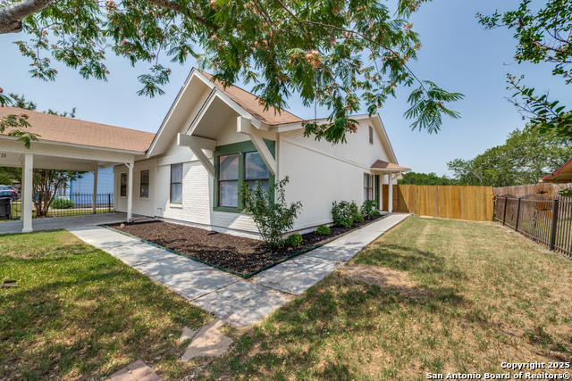 Listing photo id 0 for 4335 Misty Springs