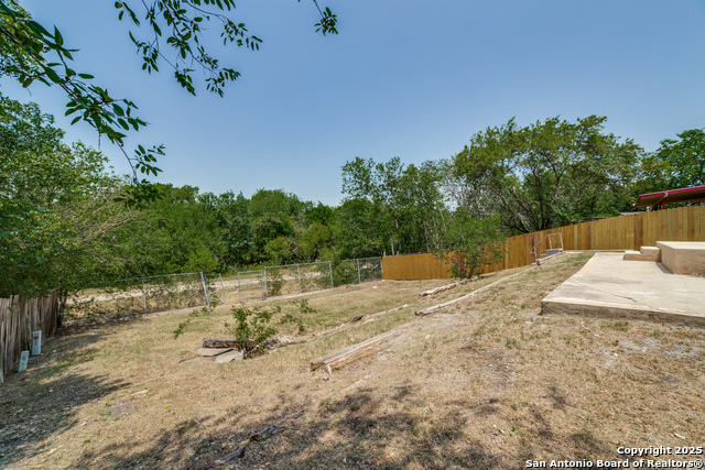 Listing photo id 21 for 4335 Misty Springs
