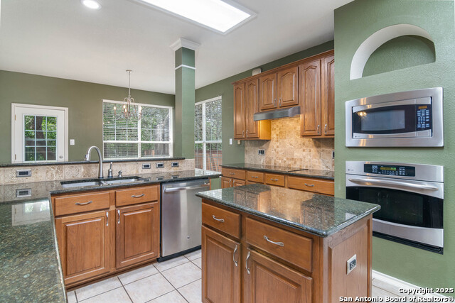 Image 16 of 49 For 2610 Plum Hollow