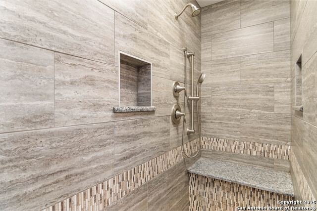 Image 23 of 49 For 2610 Plum Hollow