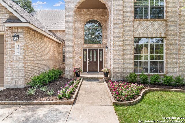 Image 4 of 49 For 2610 Plum Hollow