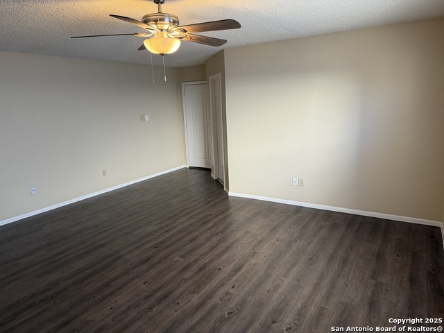 Image 6 of 24 For 6839 Cape Meadow
