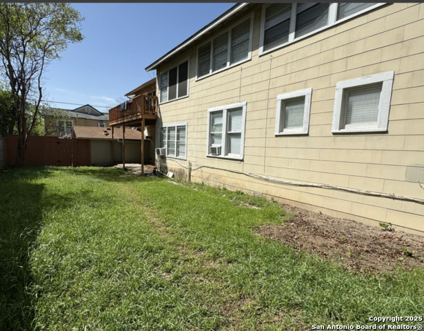 Image 17 of 20 For 538 Elsmere W