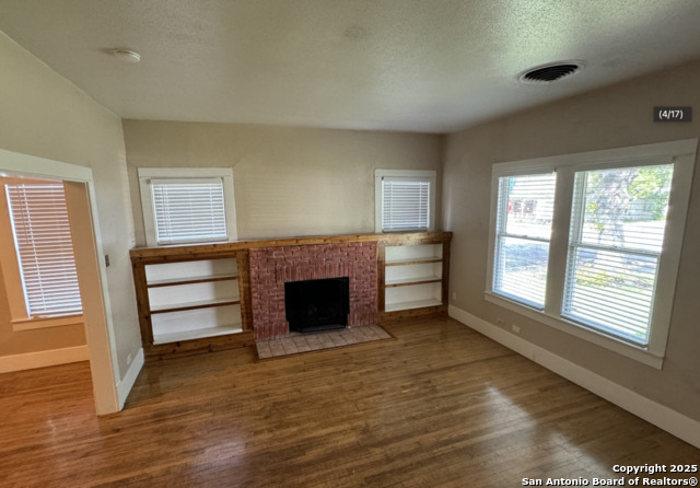Image 3 of 20 For 538 Elsmere W