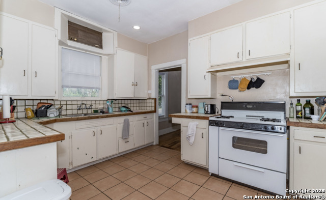Image 5 of 20 For 538 Elsmere W