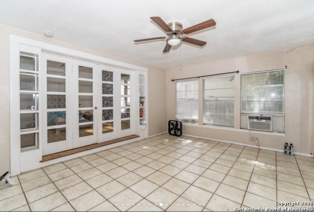 Image 7 of 20 For 538 Elsmere W