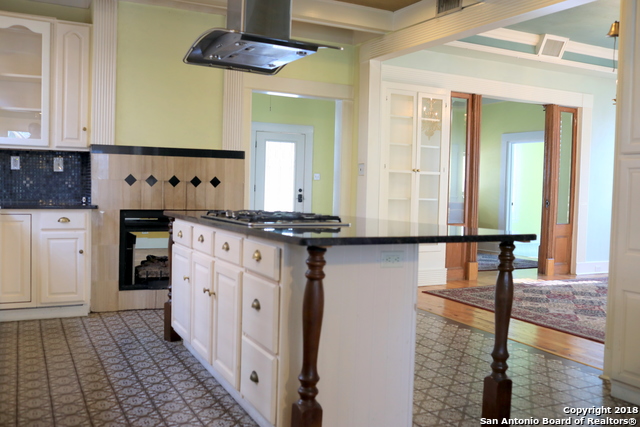 Image 13 of 23 For 228 Woodlawn Ave W