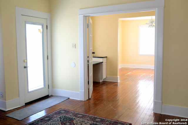 Image 16 of 23 For 228 Woodlawn Ave W